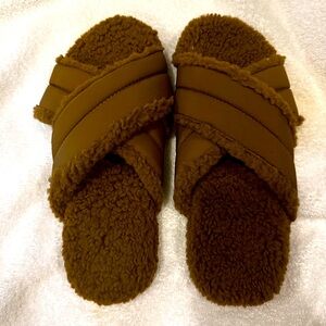 Aerie Brown Fuzzy SherpaCross-Band Slippers